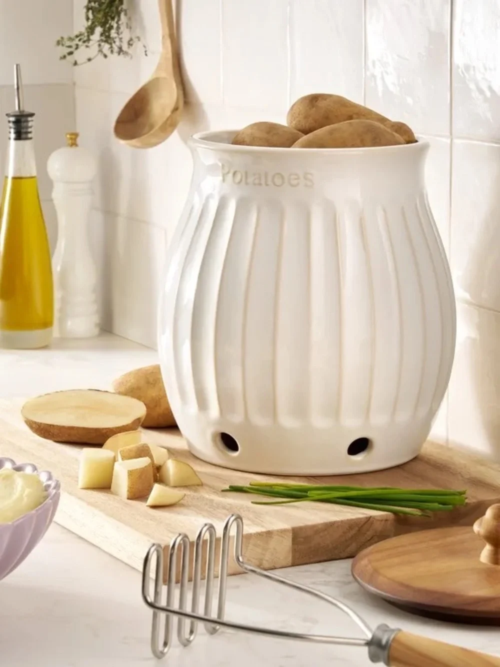 ✨The Pioneer Woman Colette Stoneware Potato Keeper, White